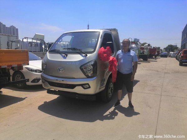 恭喜许师傅 喜提风云自卸车，祝许师傅一路发发发