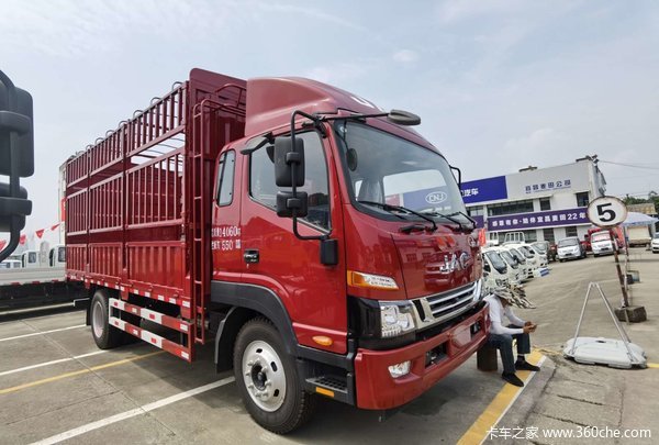 德沃斯V8排半仓栅式载货车限时促销中 优惠0.3万