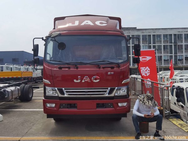 德沃斯V8排半仓栅式载货车限时促销中 优惠0.3万
