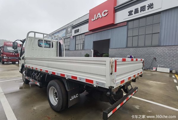 购骏铃E3单排栏板载货车 享高达0.2万优惠