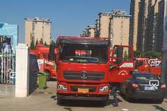 无锡全福源L3000 4×2 6.8米栏板车交付客户