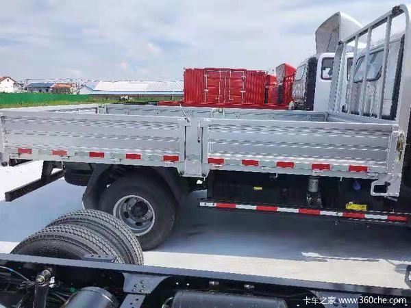 恭喜耿凤娣 吉日喜提欧马可S3载货车