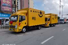 2台德龙K3000载货车成功交付客户