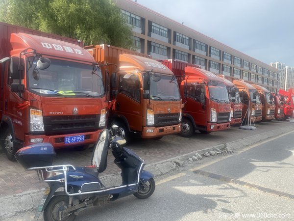 中国重汽HOWO轻卡大促销