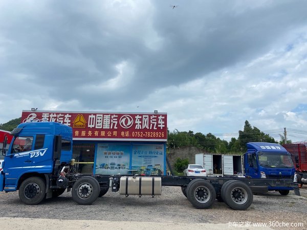 东风畅行8×4载货车9.6米，新车到店，欢迎新老客户到店看车