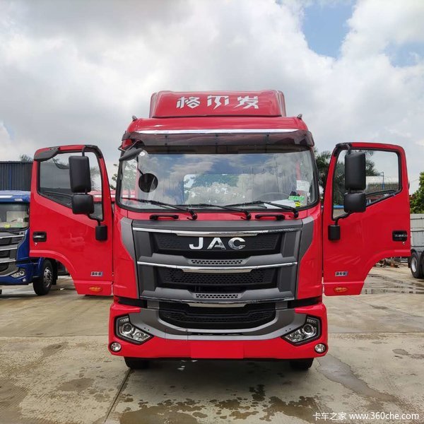 中卡旗舰版-新款驾驶楼-抛货快递快运首选,货箱最长可达10米