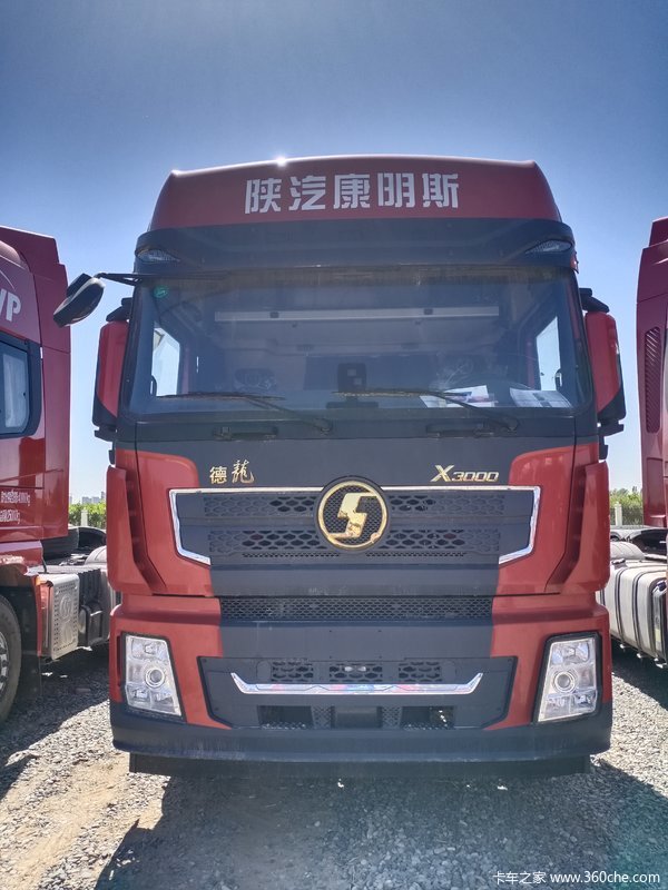 德龙x3000440马力燃油牵引车澎湃动力高效节油