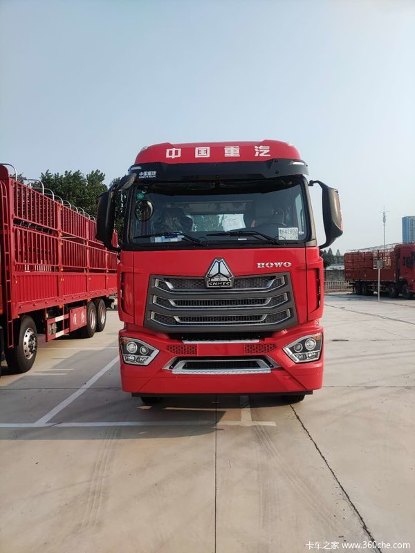 大单桥9米6车型豪沃n系列现车已到店