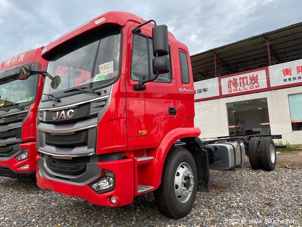 6.8米现车，四缸玉柴200马力，适合倒短，经济实惠