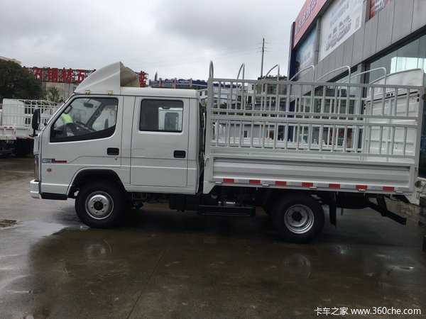 国六双排苍栅实车到店,优惠多多,欢迎各位新老客户到店品鉴!