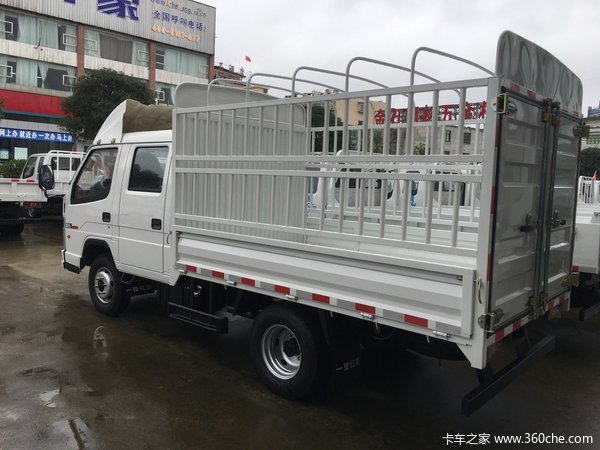 国六双排苍栅实车到店,优惠多多,欢迎各位新老客户到店品鉴!