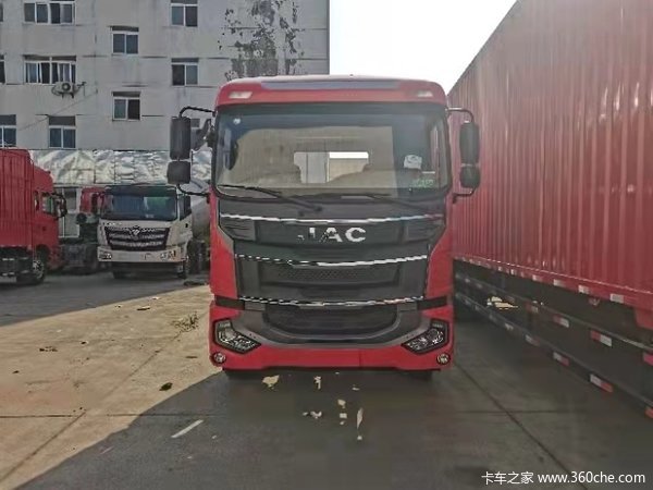 江淮格尔发A5L半高顶200玉柴国六6.8载货车底盘新车到店