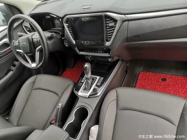 五十铃最新皮dmax全球同步车型现车己到店