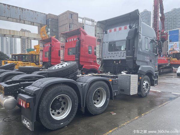 江淮格尔达6×4新款牵引车现车优惠欢迎新老客户进店详询