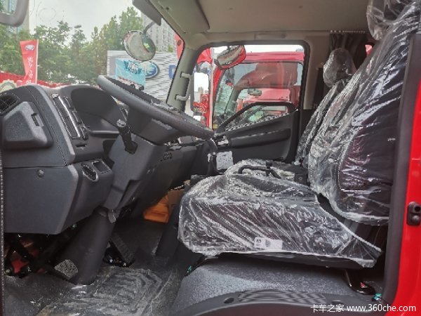 今日推荐 解放卡车 J6F 130马力 4.16米宽体单排厢式