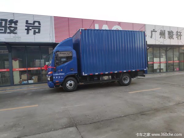 恭喜商贸老客户唐总 喜提骏铃A8载货车