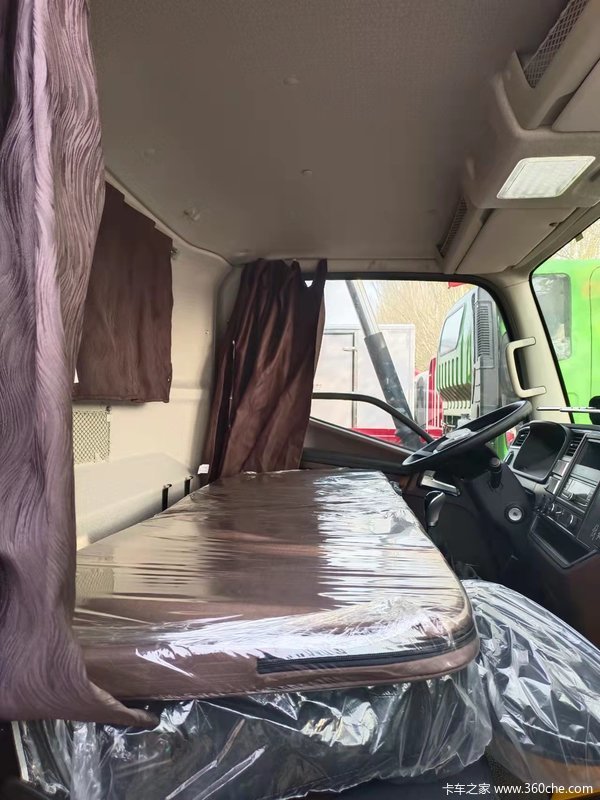 领途,不只是运输的高端车辆,更是致富路上的一种情怀!