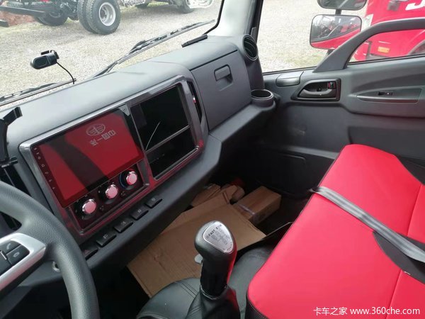 解放爬山虎系列轻卡现让利高达0.5万