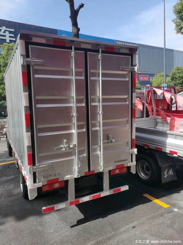 购小霸王W08载货车 享高达0.58万优惠