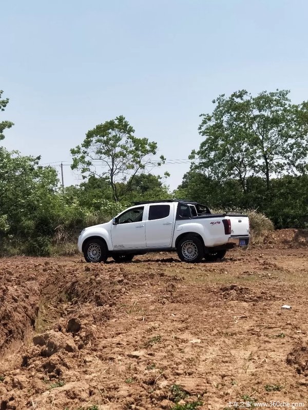 厦门江西五十铃铃拓皮卡限时促销中 优惠0.5万