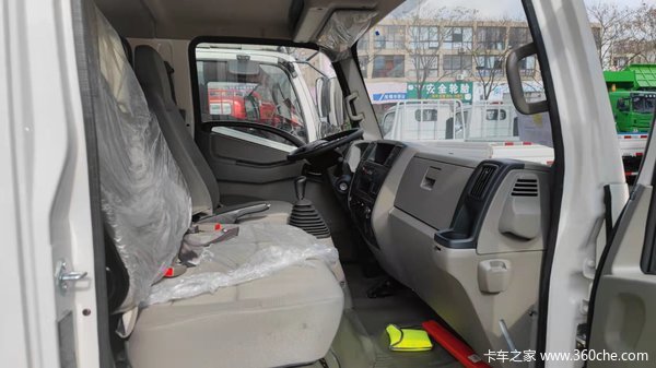 新车到店 无锡市凯威载货车仅需12.28万元