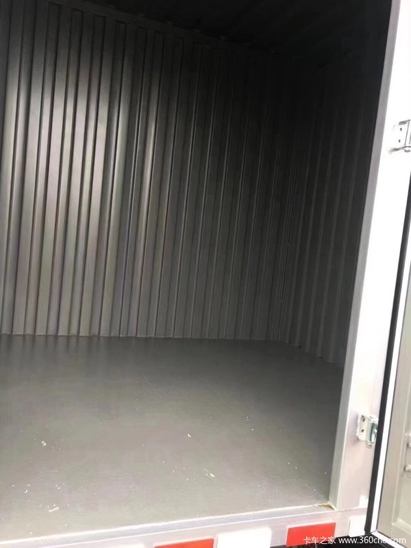 推荐车型 国六奔驰银虎VN箱车，锡柴2.4排量，130马力，八档