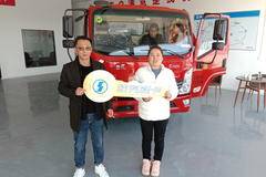 1台德龙K3000载货车成功交付客户