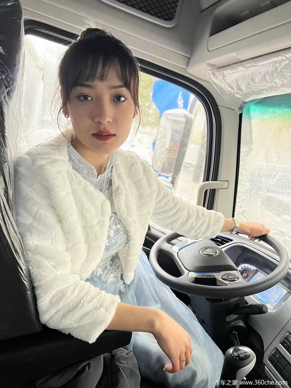 国六欧航R系载货车惠州市火热促销中 让利高达0.8万