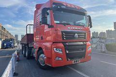 汕德卡自动挡牵引车到店看车更优惠哦！