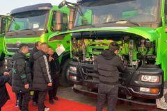 中国重汽重庆分公司-达州重鑫和大客户交车仪式