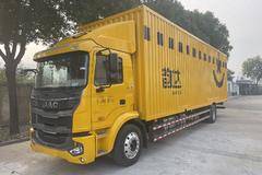 格尔发4×2国六A5L四缸康明斯220马力，法士特8档，10米厢