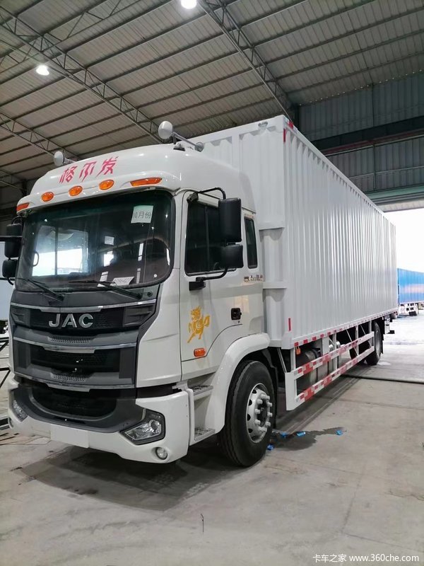 单桥9米8新车促销，价格实惠，低首付低利息购车，康明斯220马力
