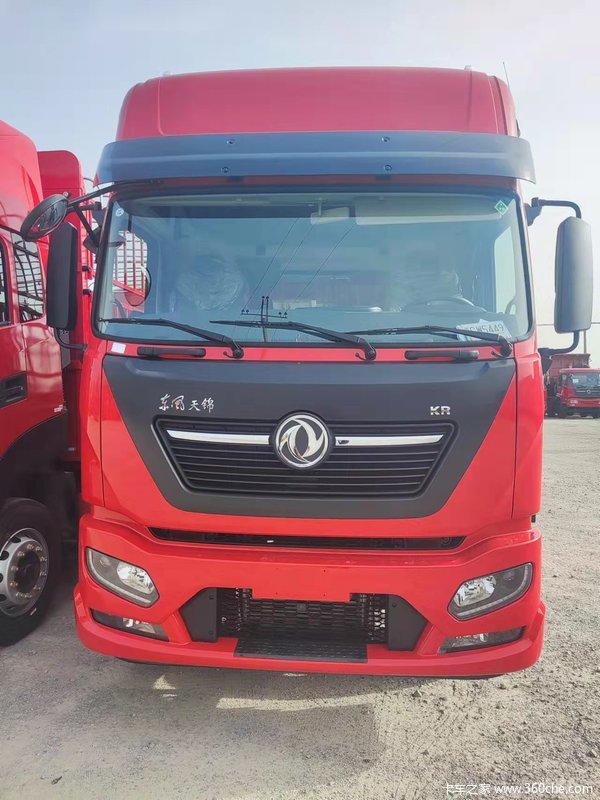 东风天锦KR-PLUS,康机290马力,6.8米苍栏载货车