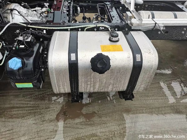 陕汽德龙轻卡K3000省油王，快递运输好帮手