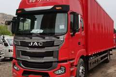 杭州江淮汽车4S店，9.6米大单桥六缸发动机底盘新车到店