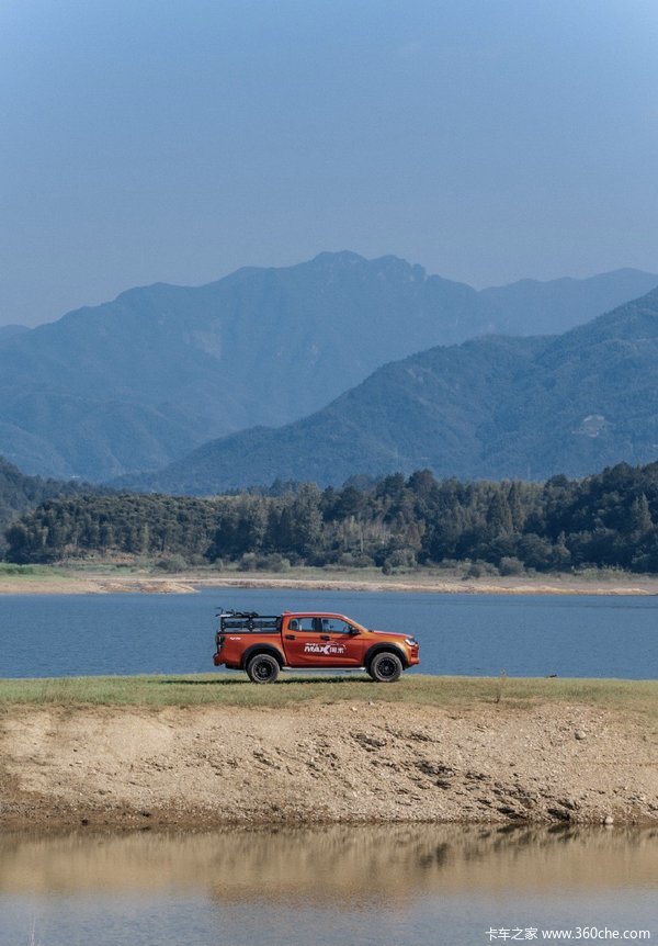 ���Ž�������ʮ��D-MAXƤ�������л��ȴ����� �����ߴ�0.3��