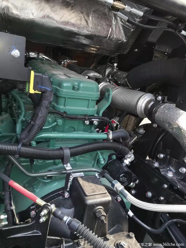 杭州江淮汽车4S店，9.6米大单桥锡柴260马力新车到店