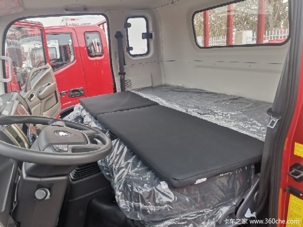 优惠0.5万 欧马可5.8米收割机专用车型火热促销中