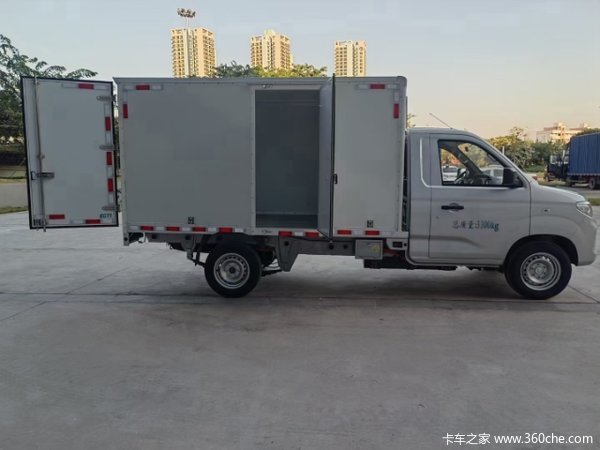 瑞驰新能源优惠大酬宾五一订车送终身免费保养