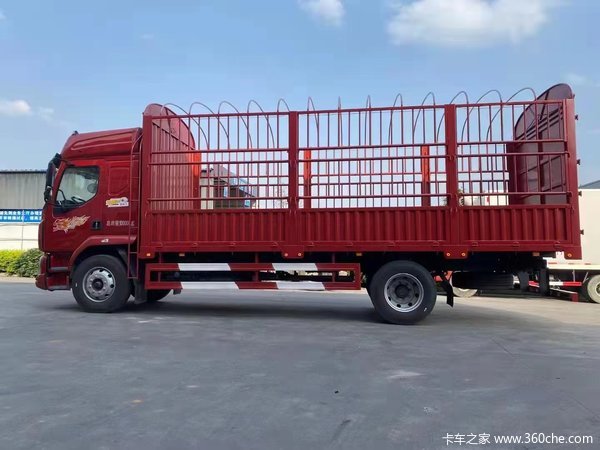 乘龙新款M3高顶双卧驾驶室，绿通好帮手，康明斯发动机充足动力