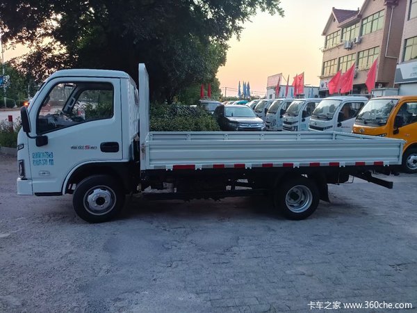 恭喜钱老板 喜提福星S80柴油版3.65米(原福运S系)载货车