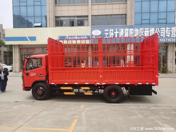 1台多利卡D7仓栏载货车成功交付客户