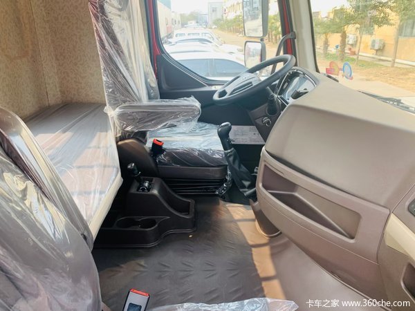 乘龙H5康明斯260马力，法士特八档，高顶双卧平地板，物流界神车