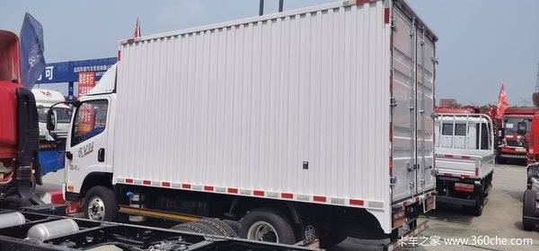 �³����꣺��ɽ��130������װ�䣬��ʱ�Ż�3000Ԫ