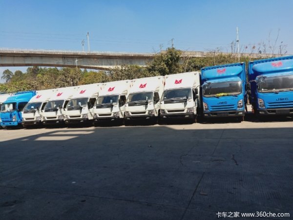 顺达宽体载货车深圳市火热促销中 让利高达0.8万