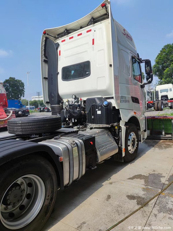 新车到店 东莞市HOWO TH7牵引车34.5万元