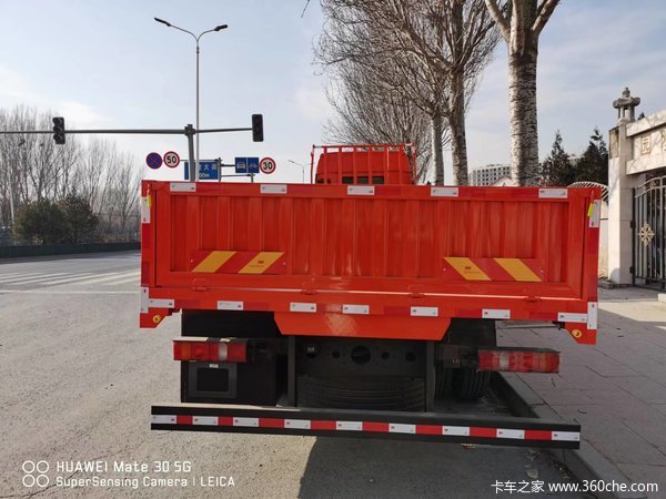 汕德卡8X4载货大促销,现车,现车。机不可失!