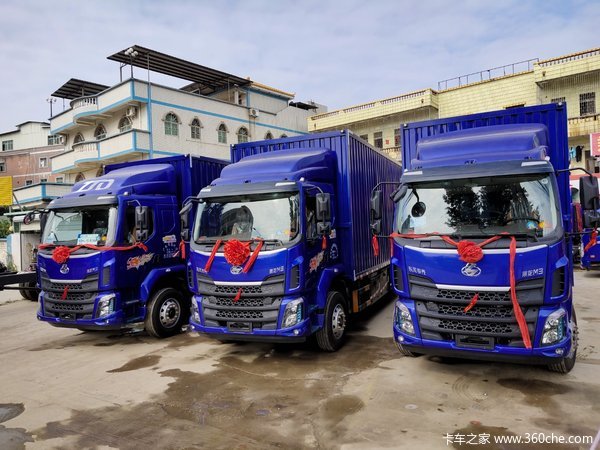 恭喜感谢陈总喜提乘龙M3大单桥 喜提新乘龙M3载货车