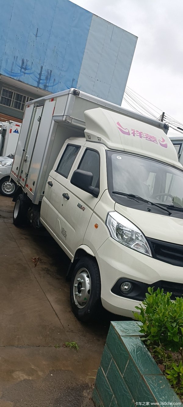 祥菱v2搭载东安动力,后双胎承载快递小哥手选
