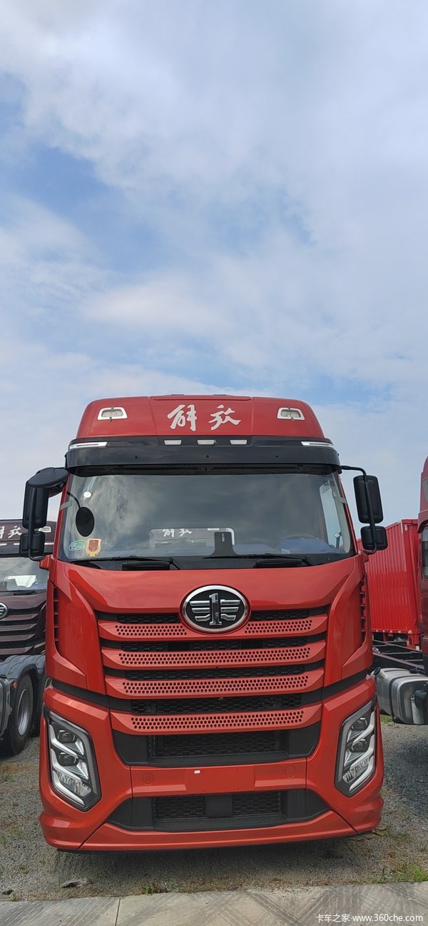 优惠0.3万 扬州市解放J6P牵引车火热促销中